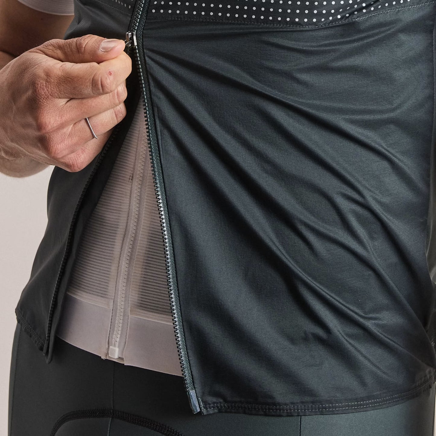 Rapha Men's Brevet Wind Cycling Gilet III, Dark Forest