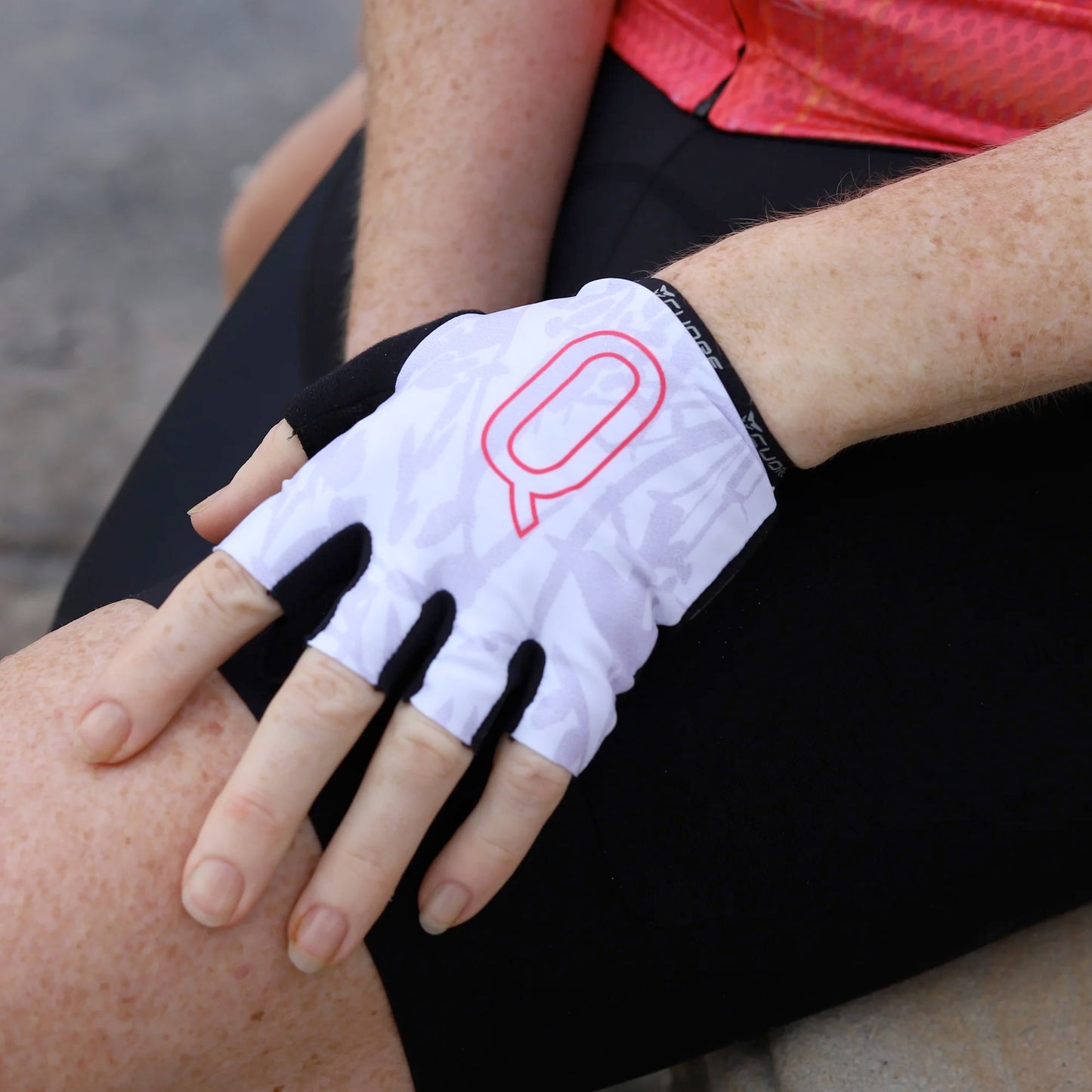 Cuore Women's QOM Summer Gloves - White