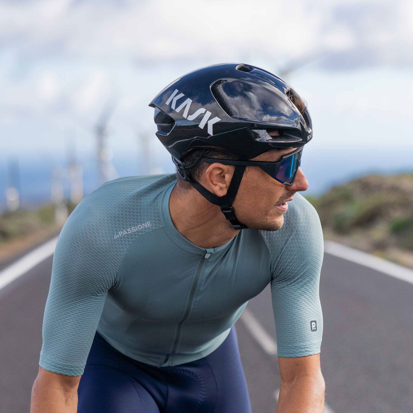 Kask Utopia Y Unisex Aero Road Cycling Helmet, Black image 4