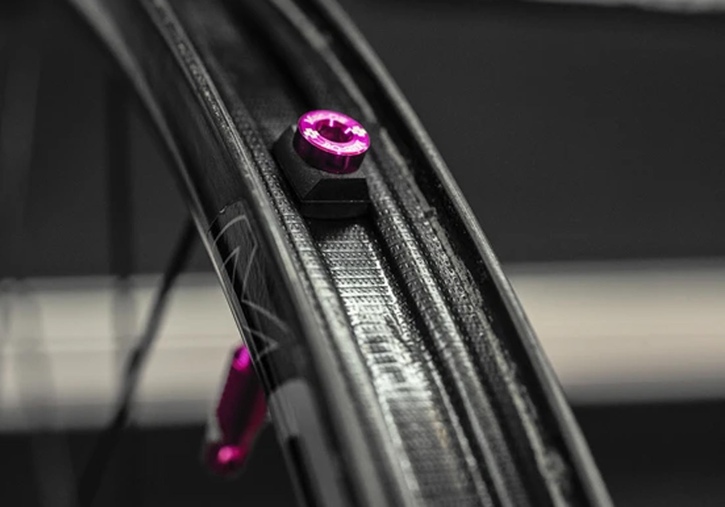 Muc-Off Tubeless Valve Kit 44mm, Pink