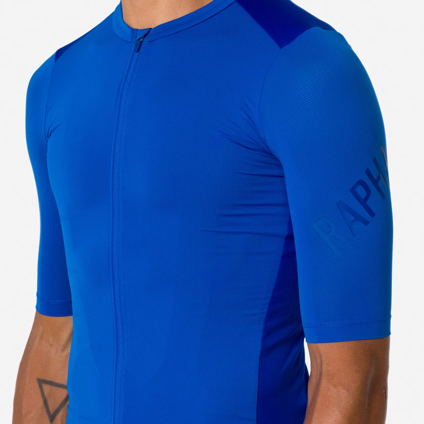 Rapha Men's Pro Team Training Jersey - Light Blue/Blue BEY01XXBOUXSM,BEY01XXBOUSML,BEY01XXBOUMED,BEY01XXBOULRG,BEY01XXBOUXLG,BEY01XXBOUXXL,BEY01XXBOU3XL image 4