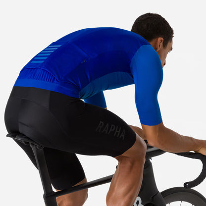 Rapha Men's Pro Team Training Jersey - Light Blue/Blue BEY01XXBOUXSM,BEY01XXBOUSML,BEY01XXBOUMED,BEY01XXBOULRG,BEY01XXBOUXLG,BEY01XXBOUXXL,BEY01XXBOU3XL image 3