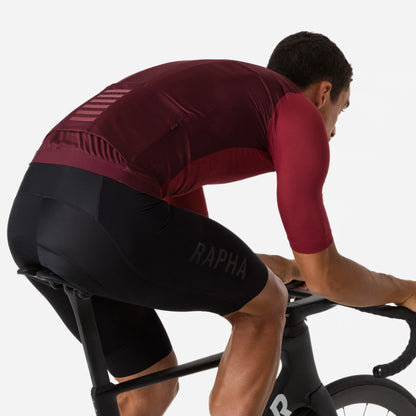 Rapha Men's Pro Team Training Jersey - Burgundy/Port BEY01XXCOPXSM,BEY01XXCOPSML,BEY01XXCOPMED,BEY01XXCOPLRG,BEY01XXCOPXLG,BEY01XXCOPXXL,BEY01XXCOP3XL image 3
