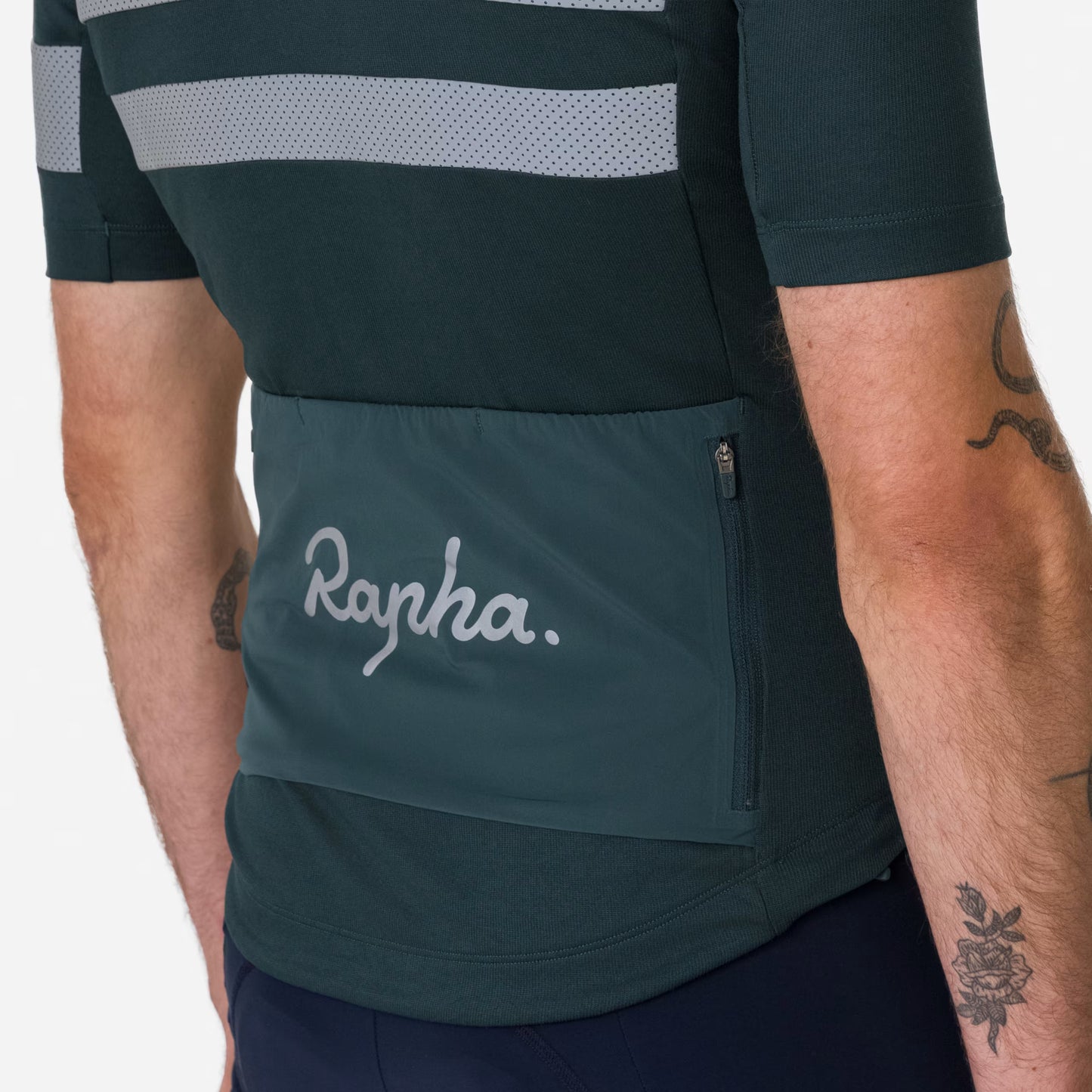 Rapha 2025 Brevet Men's Jersey - Forest Green/Silver Reflective image 3 BJR09XXMSVXSM,BJR09XXMSVSML,BJR09XXMSVMED,BJR09XXMSVLRG,BJR09XXMSVXLG,BJR09XXMSVXXL