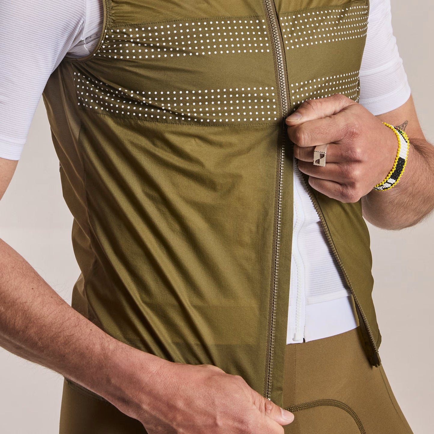 Rapha 2026 Men's Brevet Wind Cycling Gilet III, Dark Olive/White image 5