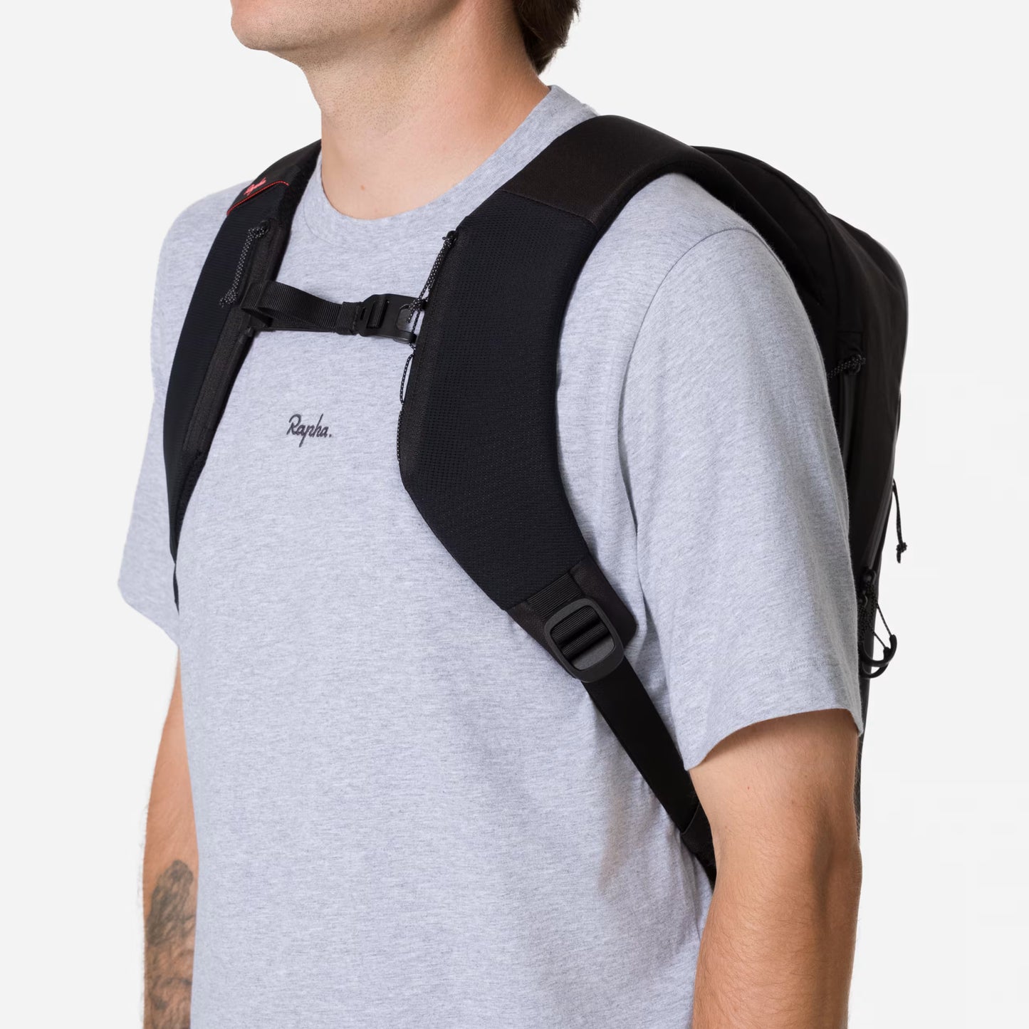 2026 Rapha Domestique Backpack 16 Litre, Black/Carbon Grey CQI01XXBBGXXX image 4