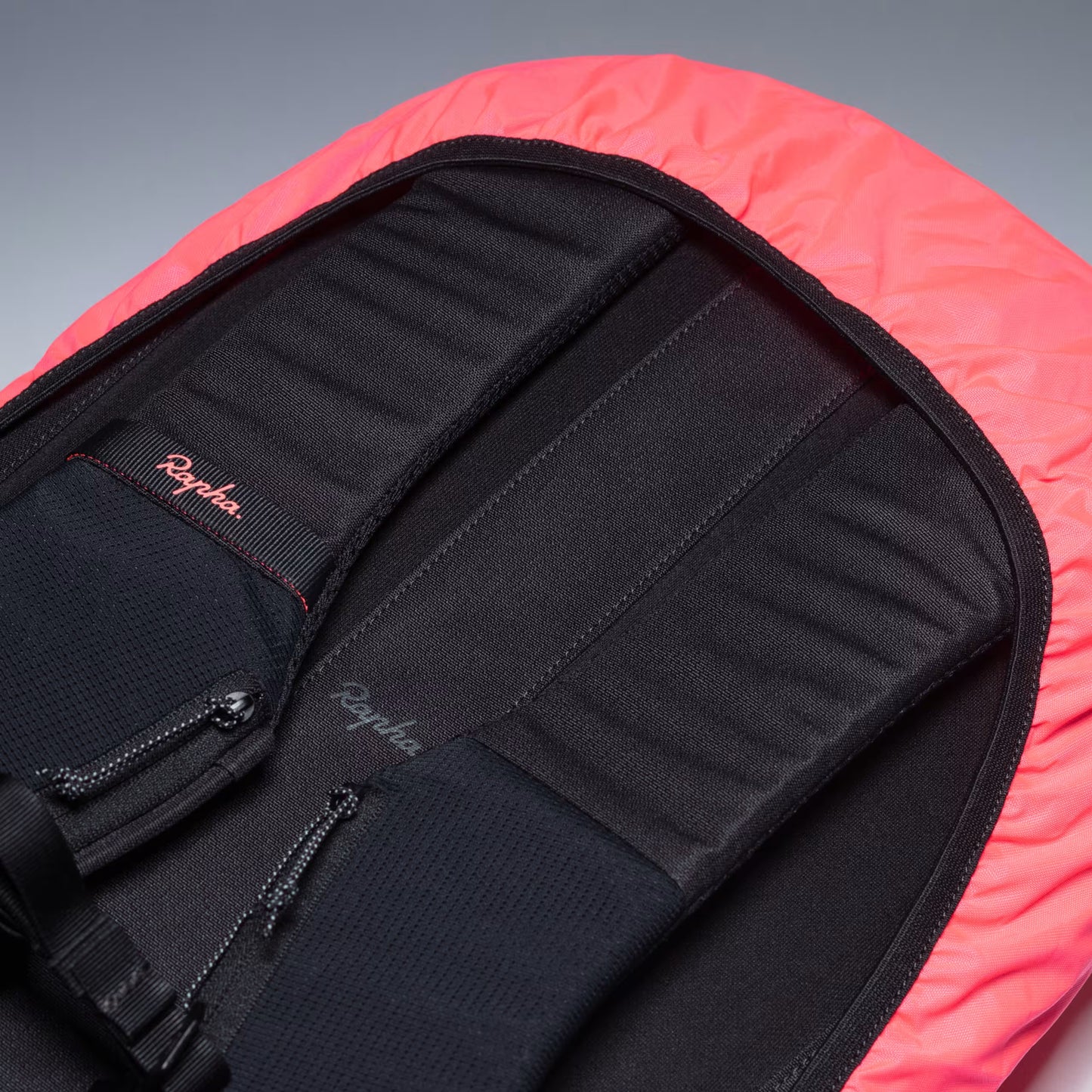 2026 Rapha Domestique Backpack 16 Litre, Black/Carbon Grey CQI01XXBBGXXX image 6