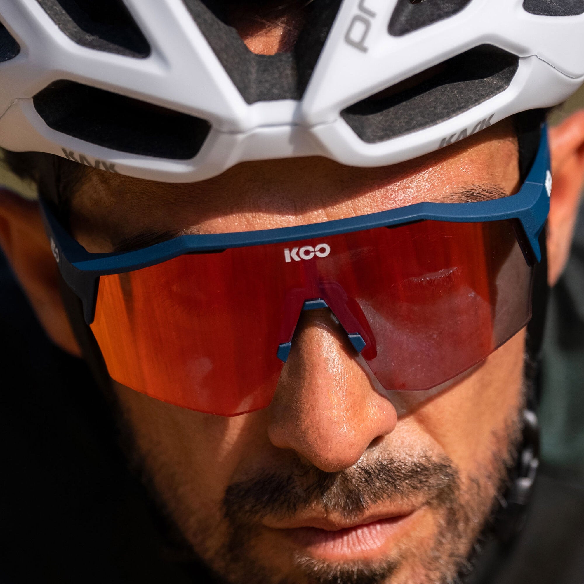 Koo ALIBI Dark Blue Matt with Red Photochromic Mirror Lens Cycling
