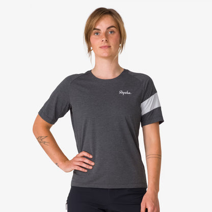 Rapha Women's Trail Technical T-Shirt - Dark Grey/Light Grey TWS01XXAMCXXS,TWS01XXAMCXSM,TWS01XXAMCSML,TWS01XXAMCMED,TWS01XXAMCLRG,TWS01XXAMCXLG image 3