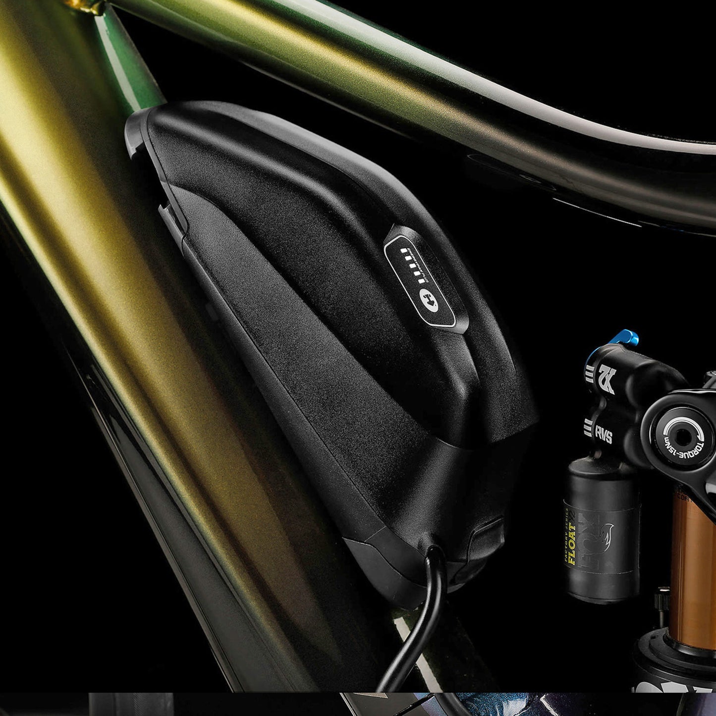 Giant EnergyPak Plus 240WH Range Extender Battery plus Carry Bag