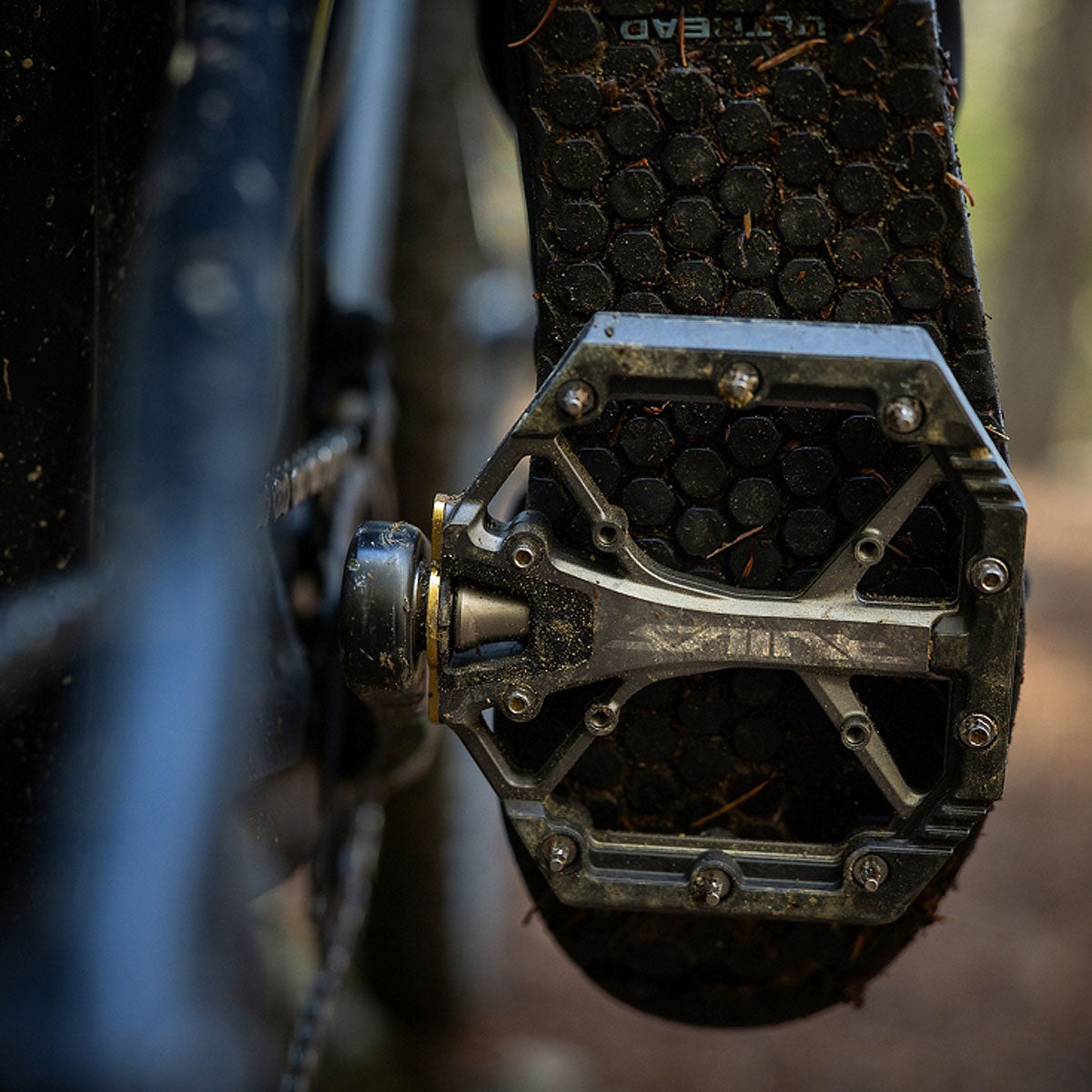 Shimano SAINT Mountain Bike Pedals (Flat) PD-G8040
