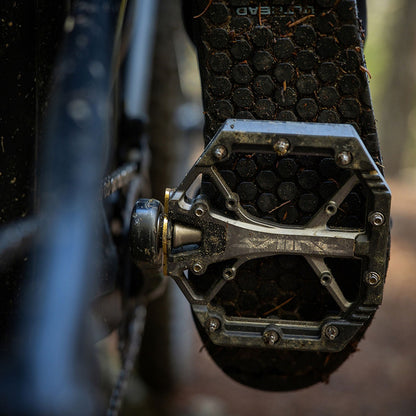 Shimano SAINT Mountain Bike Pedals (Flat) PD-G8040