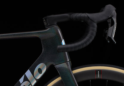 2027 Cervélo Soloist black magic detail 1